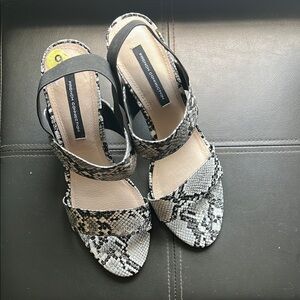French Connection Snakeskin Pattern Heeled Sandals Black and Gray Size 9 NWOT